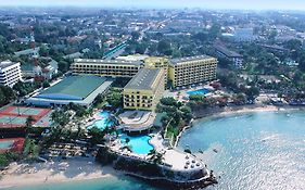 Dusit Thani Pattaya