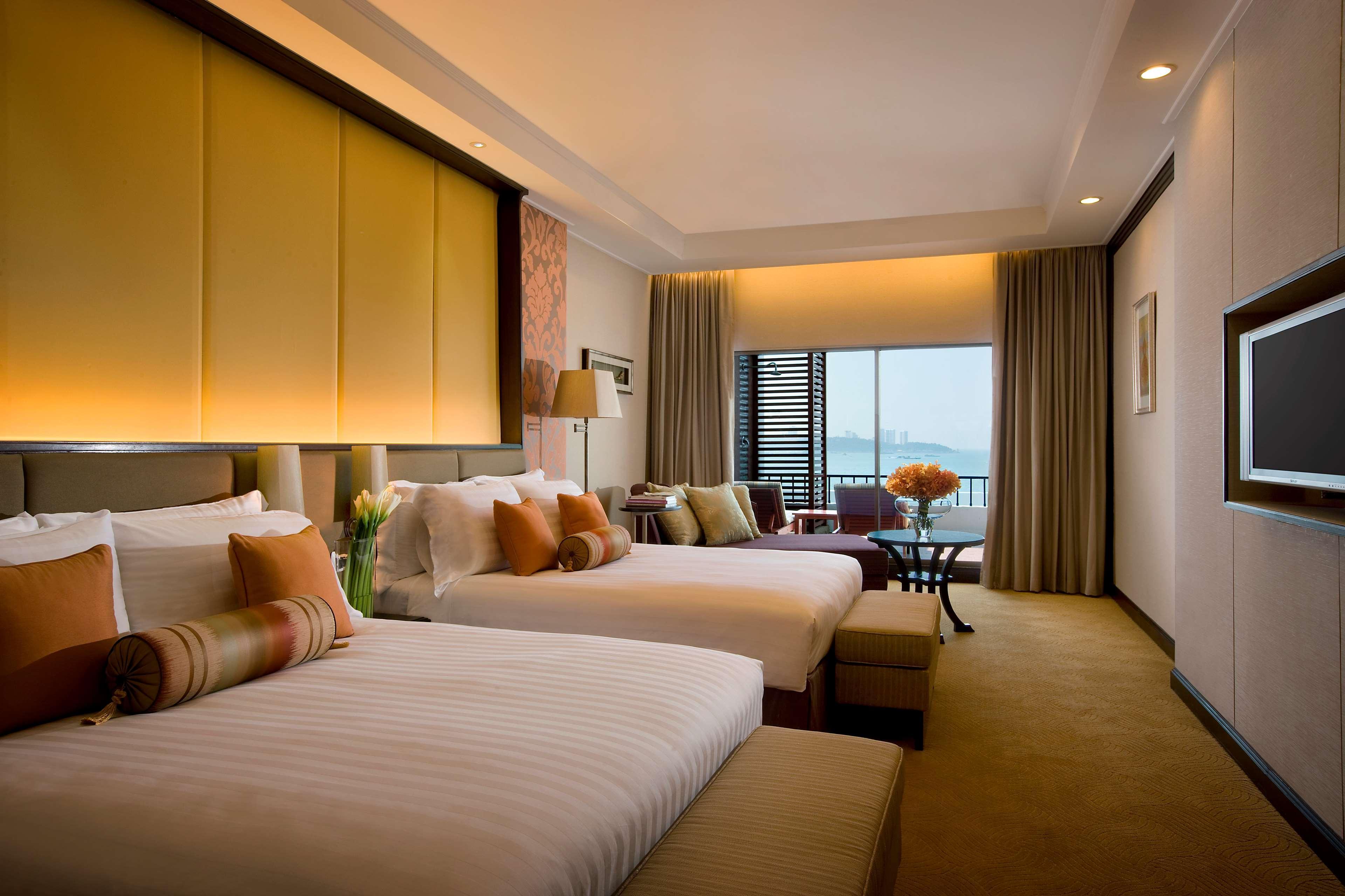 Dusit Thani Pattaya Habitación foto Deluxe Ocean View Room