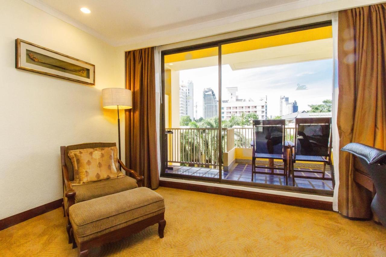 Dusit Thani Pattaya Exterior foto A room at the hotel