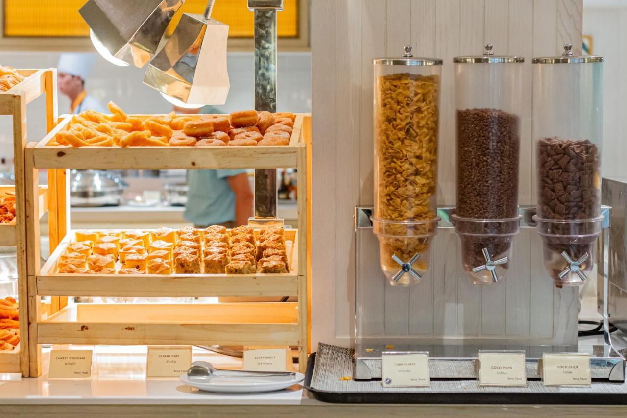 Dusit Thani Pattaya Exterior foto A cereal dispenser